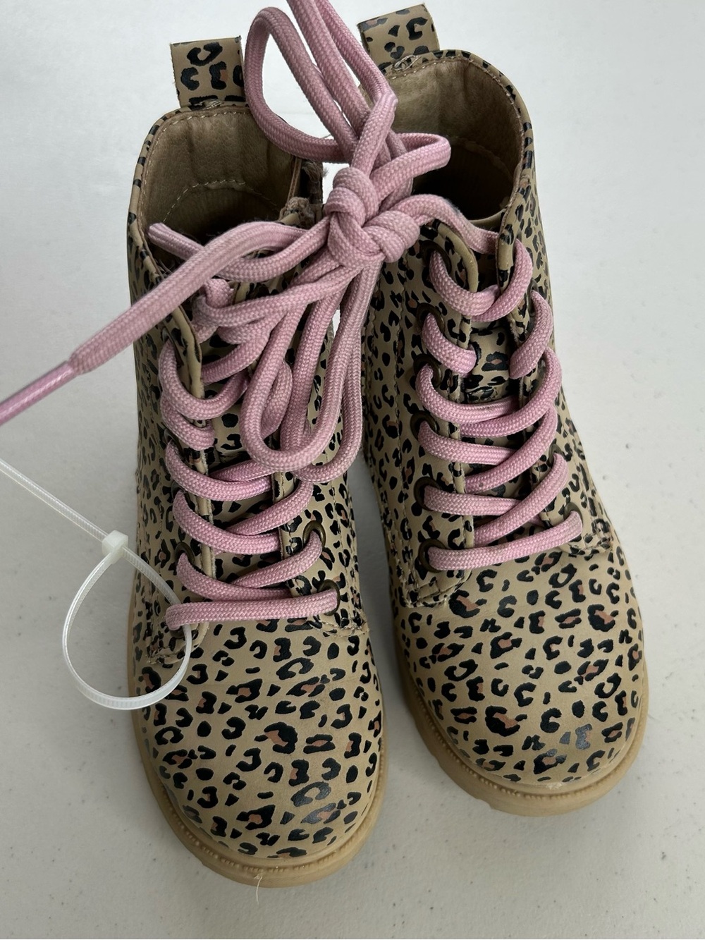 Lily & Dan Girls Leopard Print Lace-Up Boots with Pink Laces size 7/8